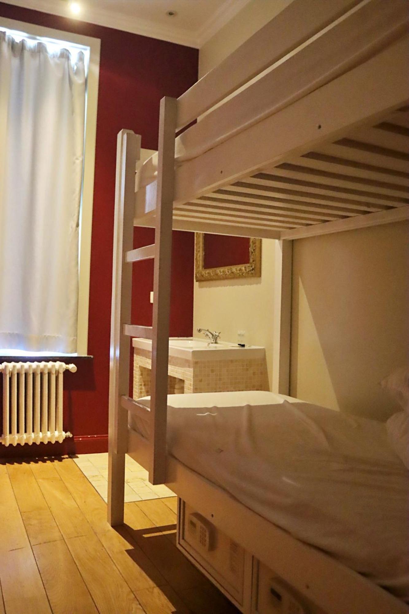 Hostel Lybeer Private Rooms Just For Two! Bruges Exterior photo