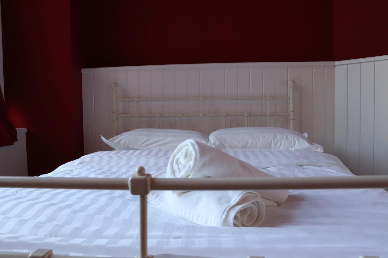 Hostel Lybeer Private Rooms Just For Two! Bruges Room photo